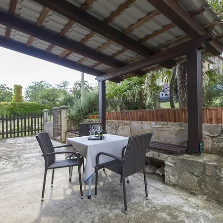 House With A Parking Space Mali Turini Holiday home *